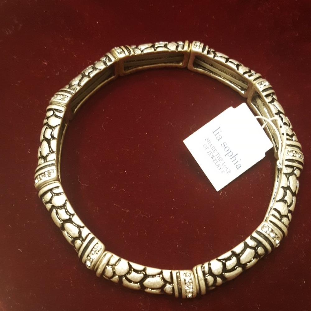 Lia Sophia Wild Side Cut Crystal stretch bracelet
